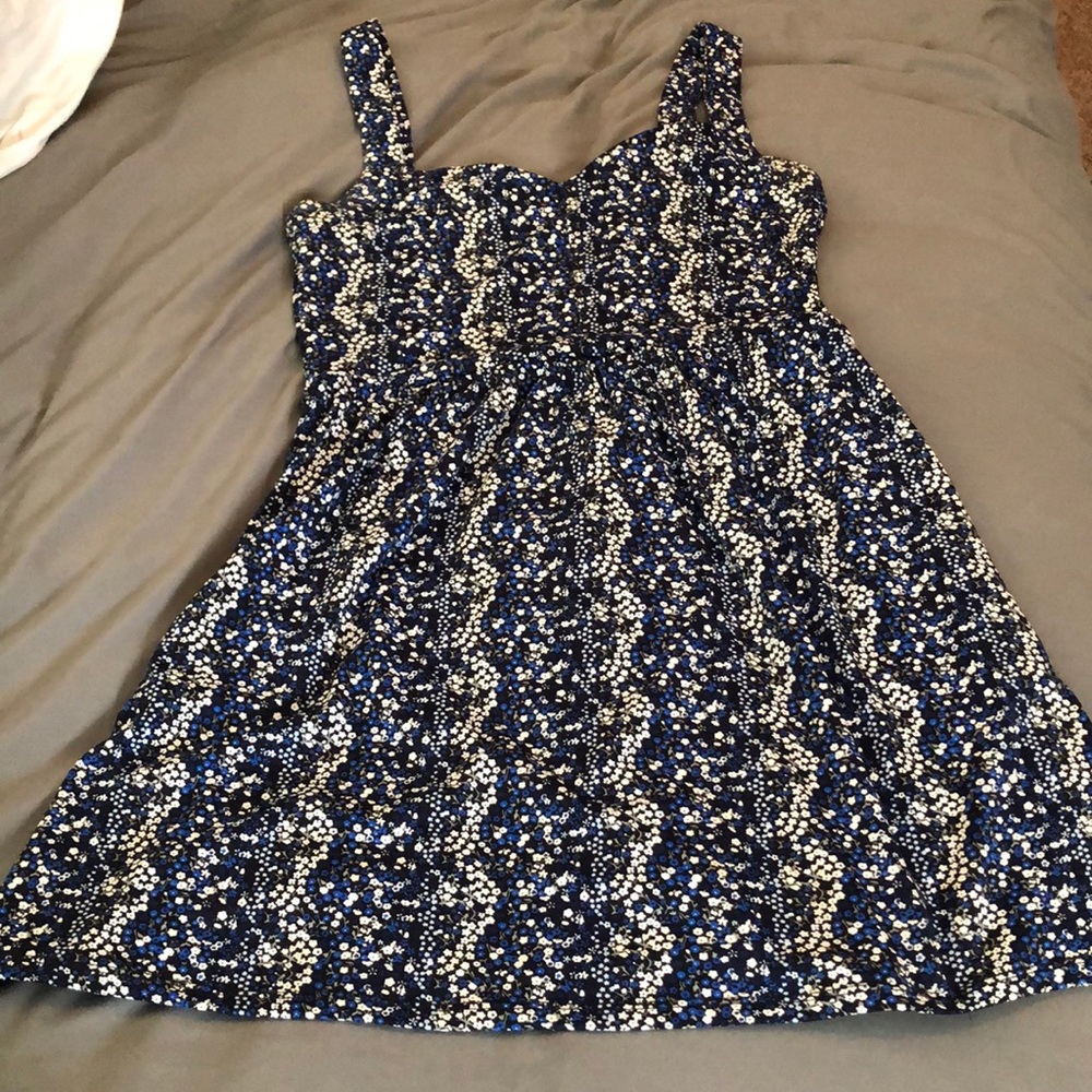 🖤Fit and flare floral dress🖤